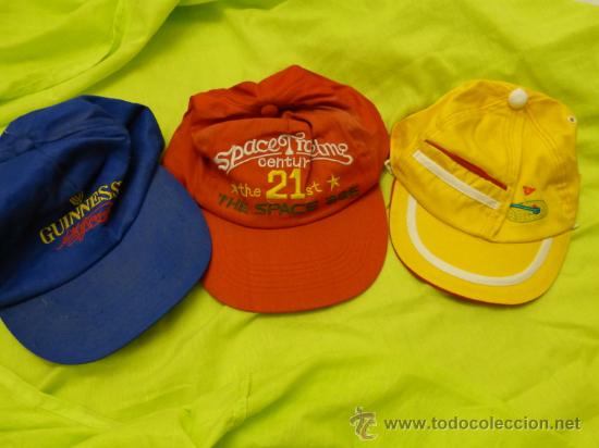 Juegos antiguos: lote de gorras a&ntilde;os 70-80 - Foto 1