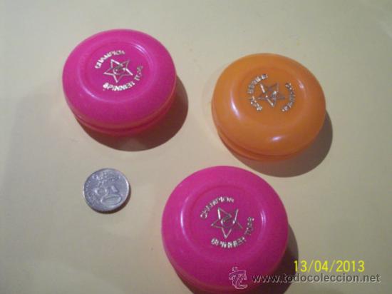Juegos antiguos: LOTE YOYOS ANTIGUOS PLASTICO - Foto 1