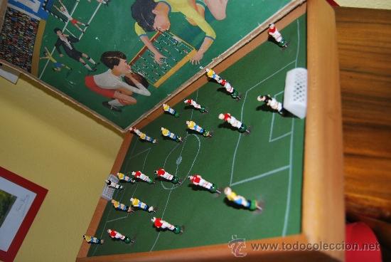 Juegos antiguos: FUTBOL&Iacute;N DE MADERA - MARCA LUDA - CON CAJA ORIGINAL - Foto 5