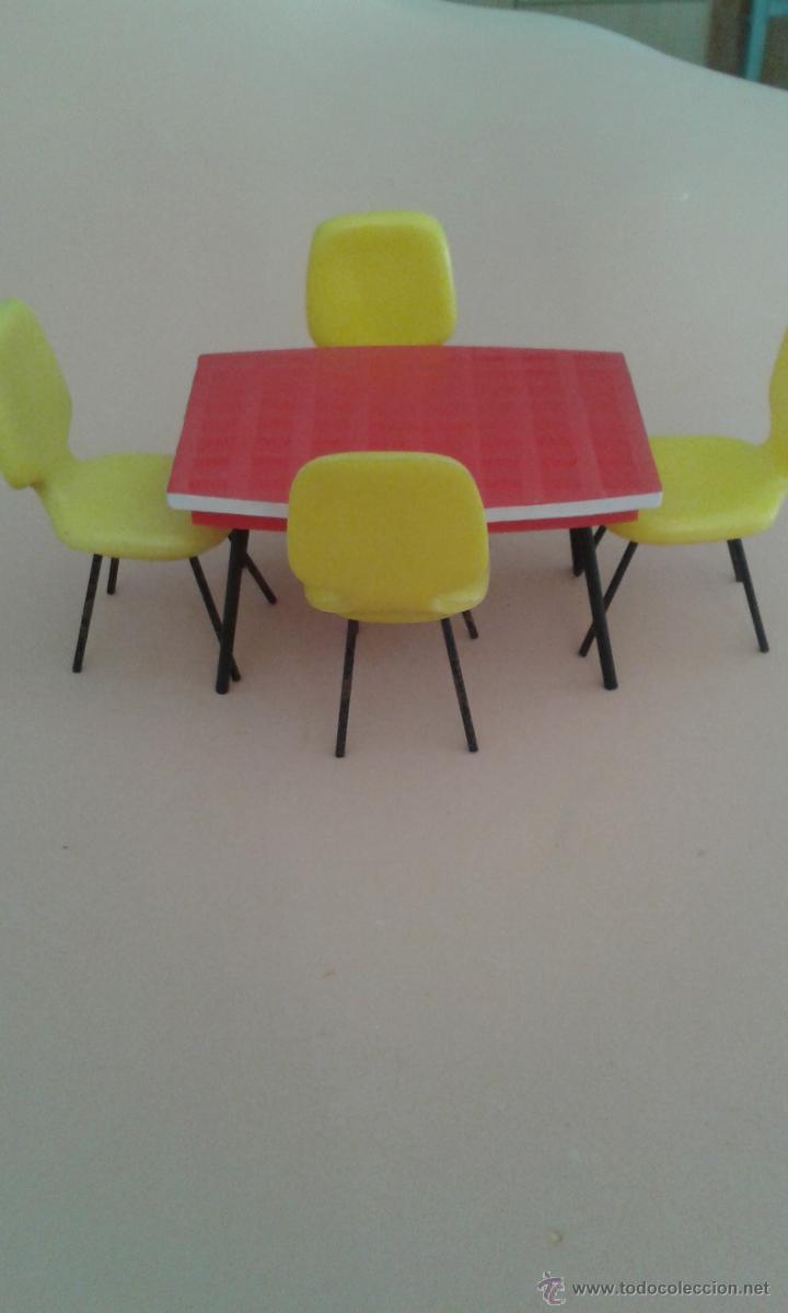 Juegos antiguos: JUEGO DE MESA Y SILLAS - Foto 1