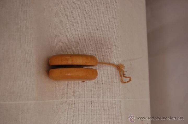 Juegos antiguos: YOYO ( YO-YO) DE MADERA - Foto 2