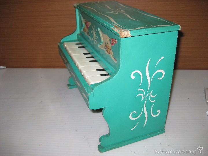 Juegos antiguos: PIANO DE MADERA, TECLAS PL&Aacute;STICO. - Foto 2