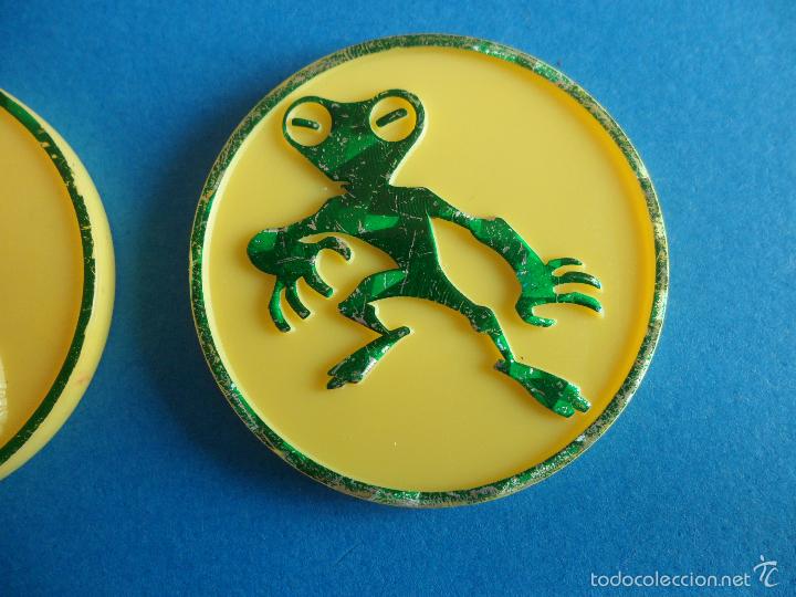 Juegos antiguos: Lote de 2 Tazos Caps Ben 10 de pl&aacute;stico - Exit Cartoon Network - Foto 2