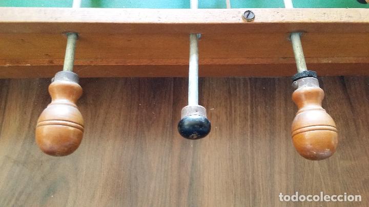 Juegos antiguos: ANTIGUO FUTBOLIN DE MADERA - Foto 11