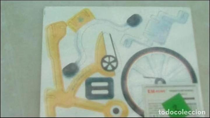Juegos antiguos: maqueta construccion bicicleta en madera - Foto 1