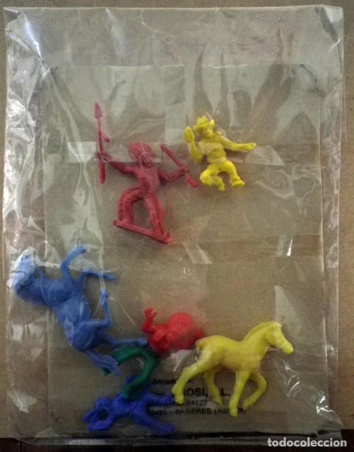 Juegos antiguos: BARATIJA DE KIOSCO: Pack con indios, vaqueros y caballos tipo Montaplex. - Foto 1