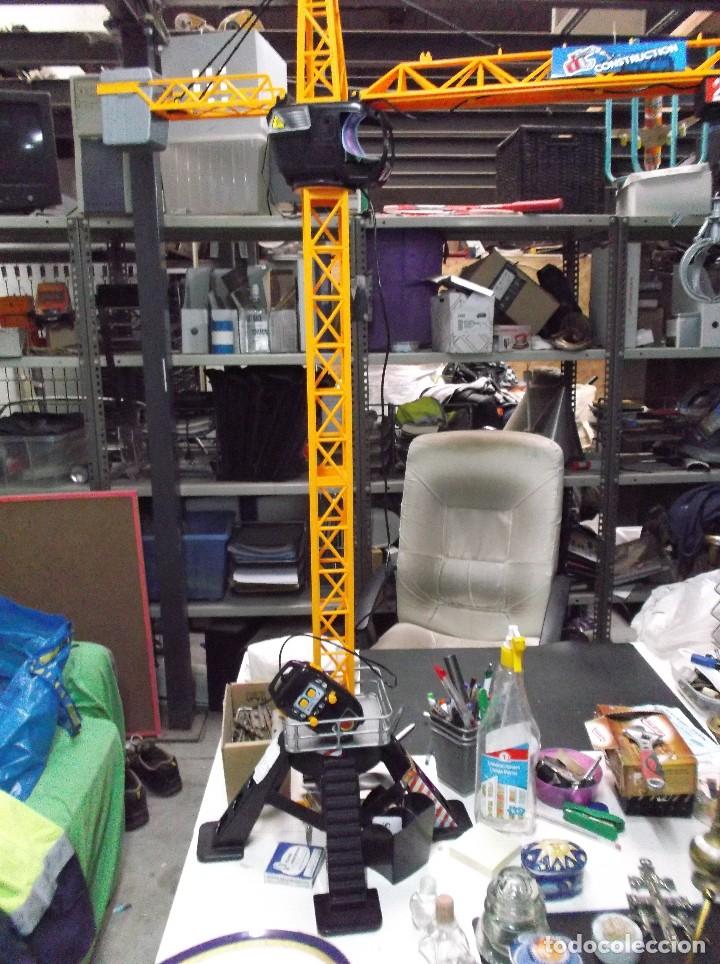 Juegos antiguos: GRUA DE CONSTRUCCION EN PLASTICO - FUNCIONA. - Foto 1