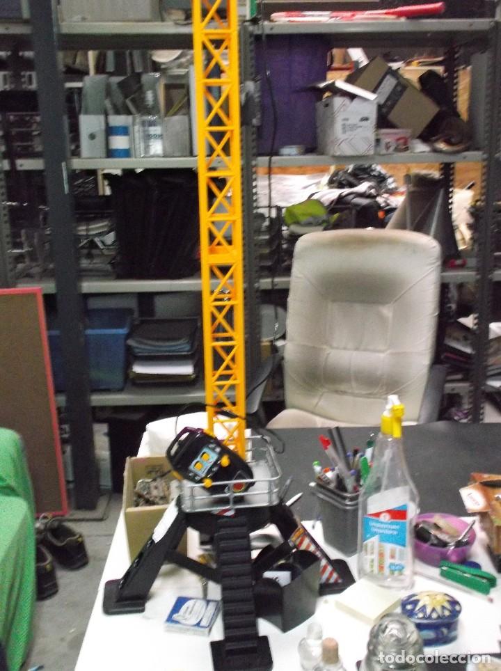 Juegos antiguos: GRUA DE CONSTRUCCION EN PLASTICO - FUNCIONA. - Foto 3