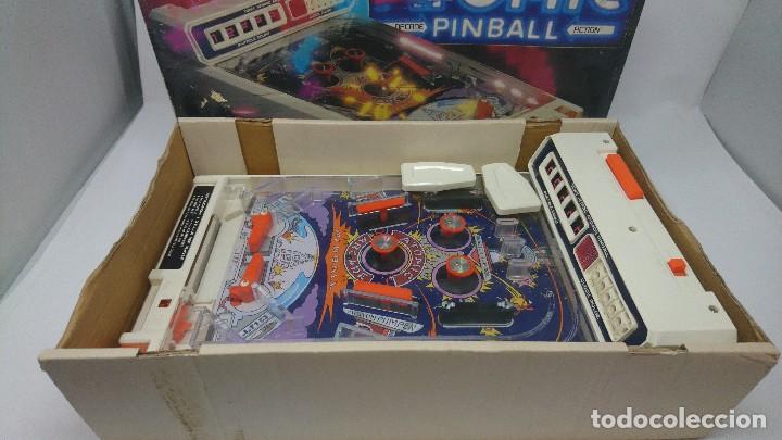 Juegos antiguos: Atomic Pinball de Tomy. Funcionando. Con caja original - Foto 2