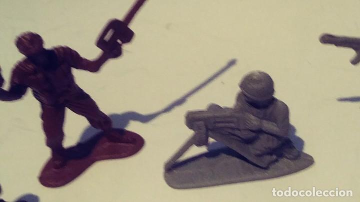 Juegos antiguos: Set de combate Bullycan - Foto 5