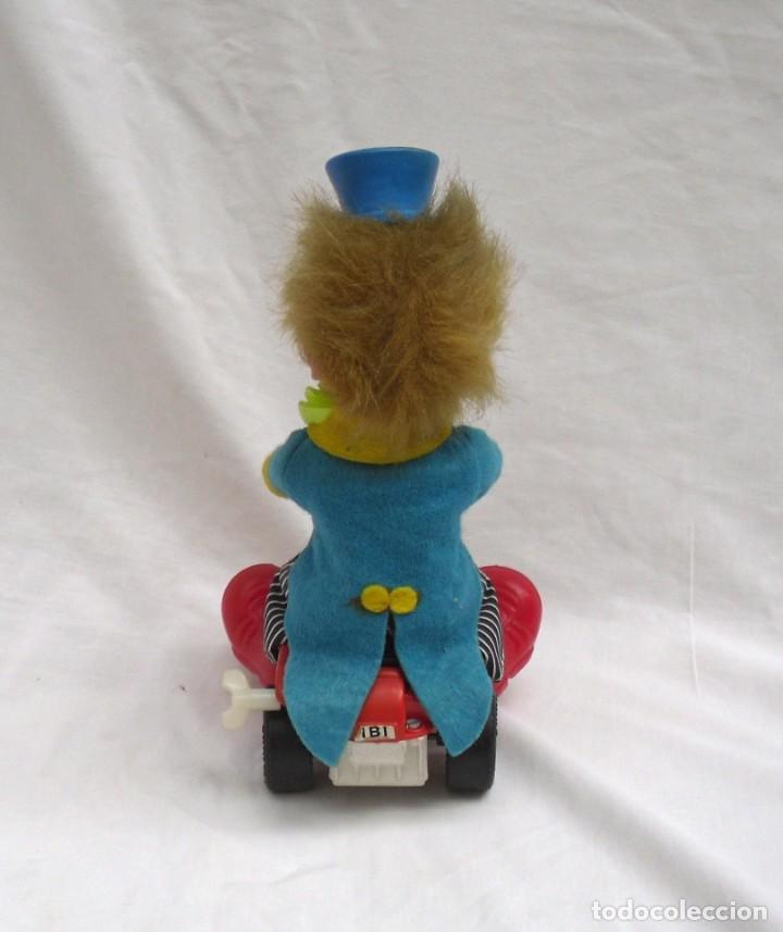 Juegos antiguos: payaso con moto de cuerda marca FEBER - Foto 5