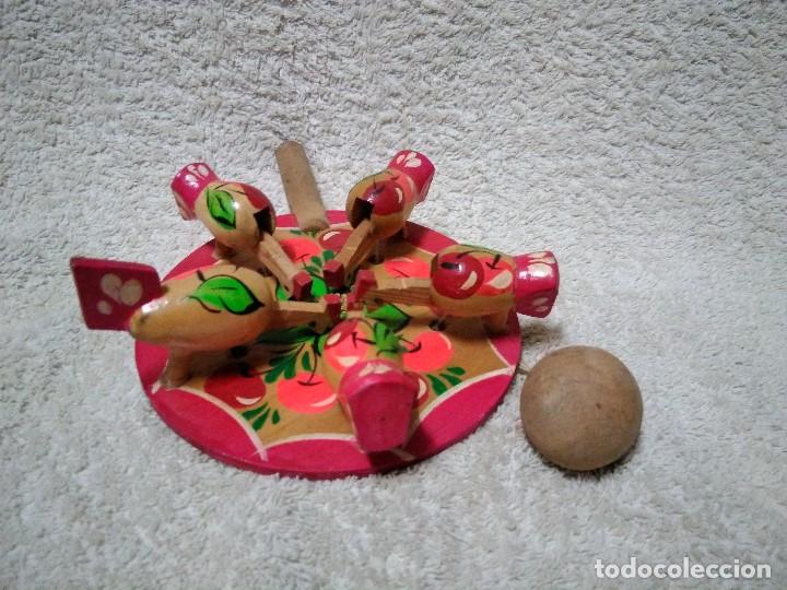 Juegos antiguos: JUEGO DE GALLINITAS COMIENDO - Foto 1