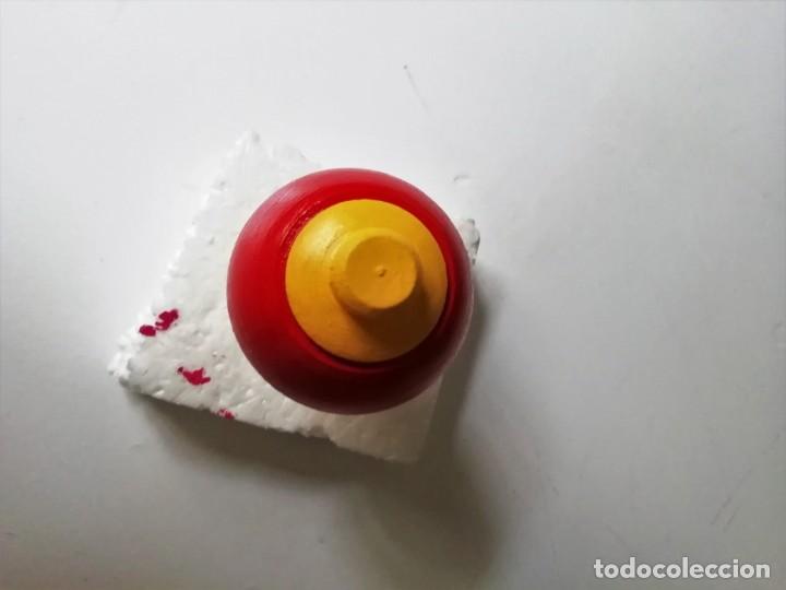 Juegos antiguos: trompo de madera pintado a mano - Foto 2