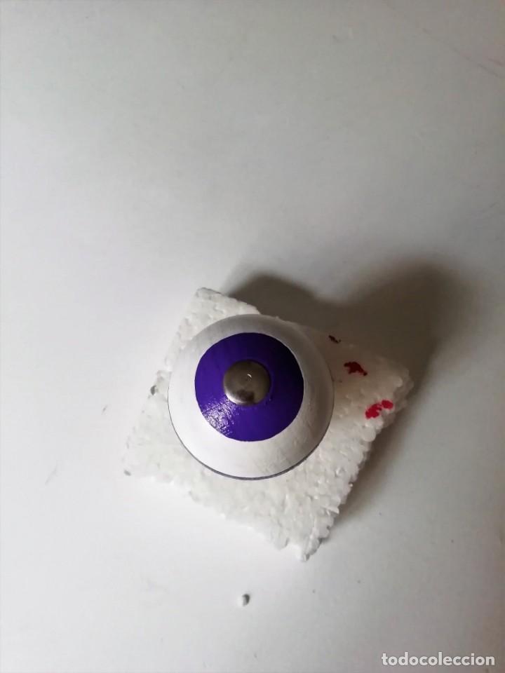 Juegos antiguos: Trompo de madera pintado a mano - Foto 2