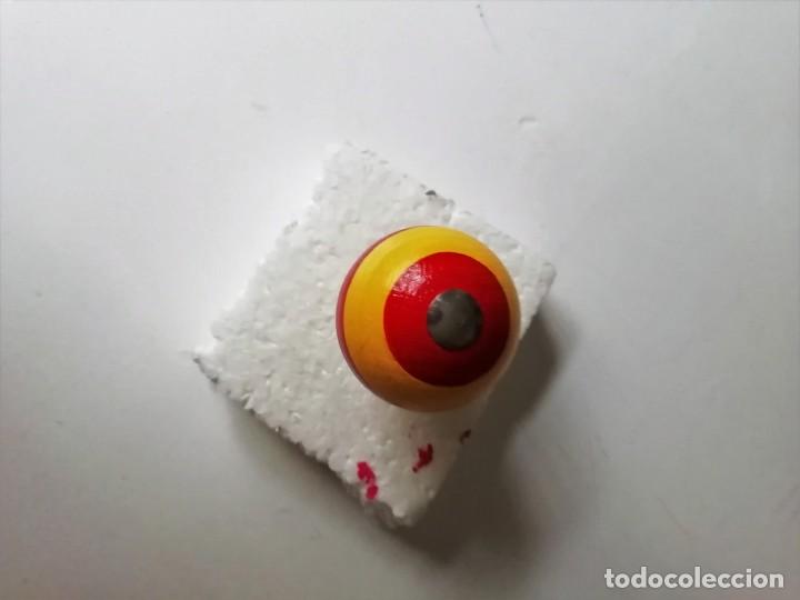 Juegos antiguos: trompo de madera pintado a mano - Foto 2