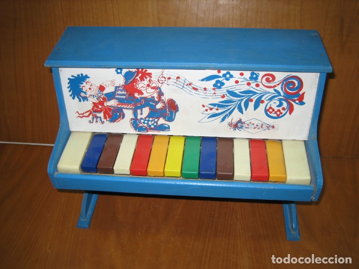 Juegos antiguos: Antiguo juguete piano de madera - Foto 2