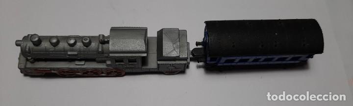 Juegos antiguos: Locomotora y vag&oacute;n en miniatura - Foto 3