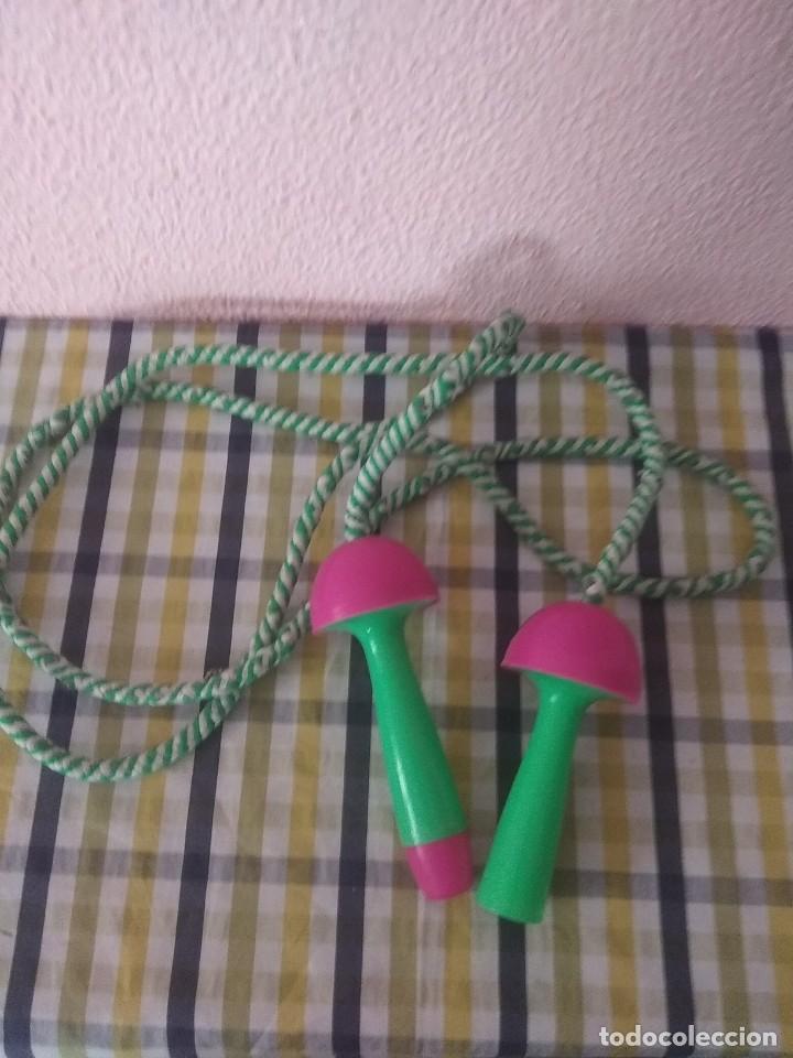 Juegos antiguos: Comba antigua - Foto 1