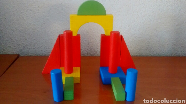 Juegos antiguos: JUEGO DE CONSTRUCCI&Oacute;N PIEZAS DE MADERA COLOREADA - Foto 1