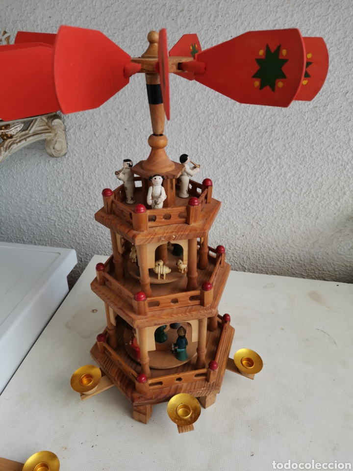 Juegos antiguos: Carrusel de madera de Navidad - Foto 1