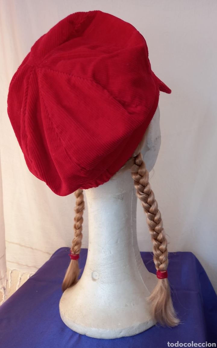 Juegos antiguos: Se&ntilde;orita Pepis Gorra con postizo trenza rubia.