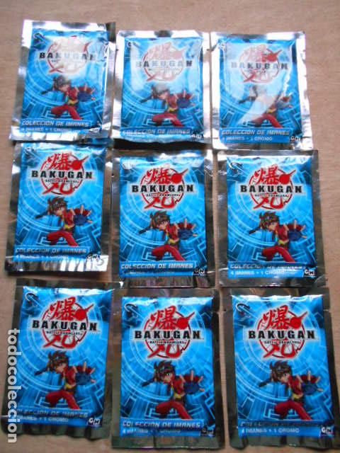 Juegos antiguos: Lote de 9 sobres imanes Bakugan - Foto 1