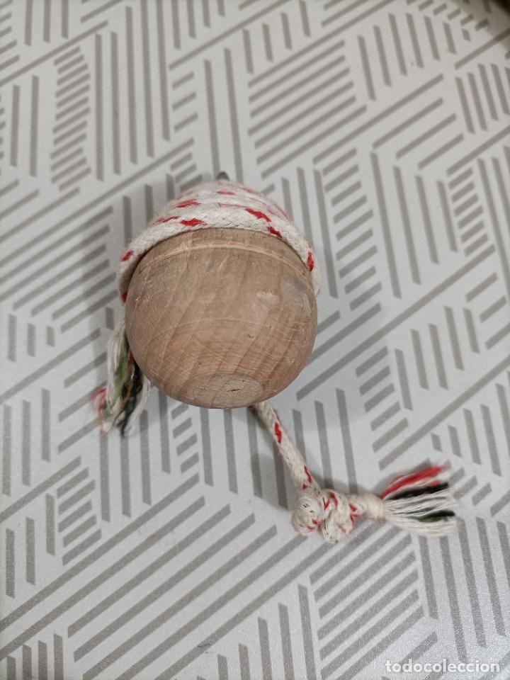 Juegos antiguos: Antiguo trompo de juego - Foto 3