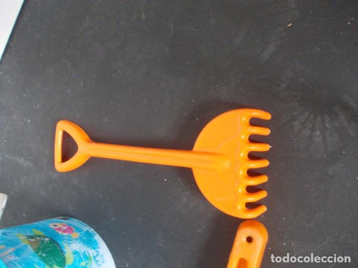 Juegos antiguos: Juguete Playa cubo y dos rastrillos - Foto 3