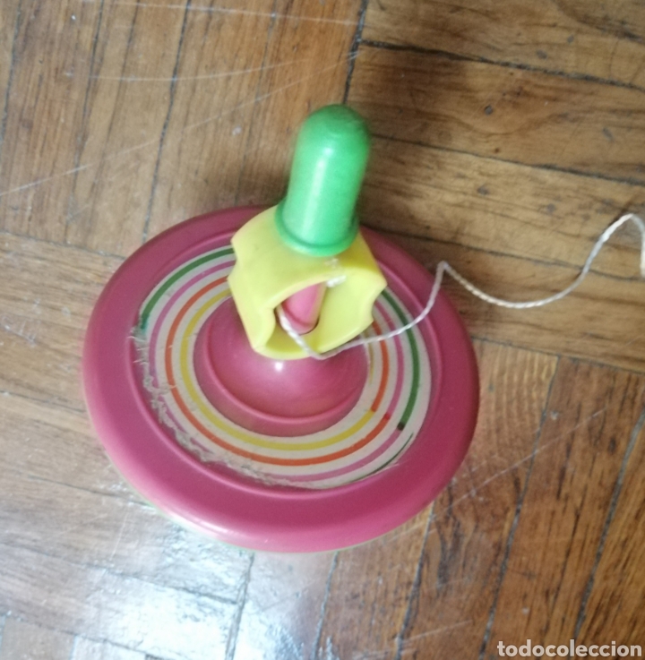 Juegos antiguos: Peonza grande de lat&oacute;n - Foto 3