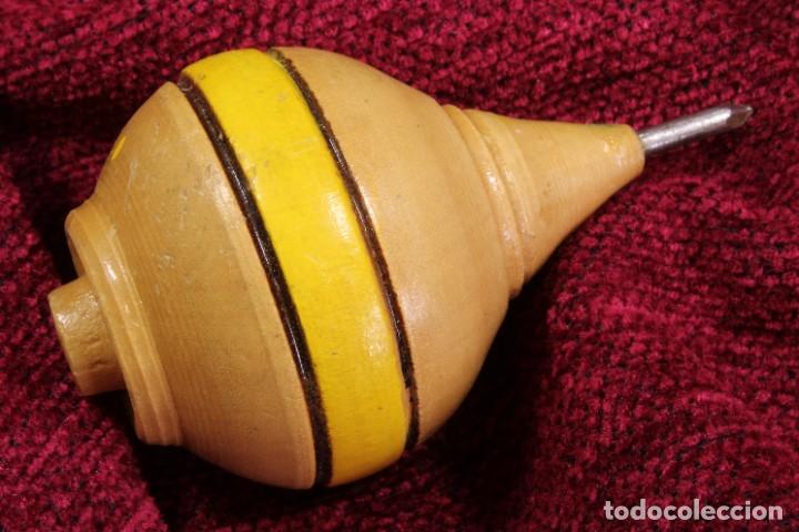 peonza de madera amarilla. yellow wooden spinni - Acheter Autres jeux  anciens sur todocoleccion