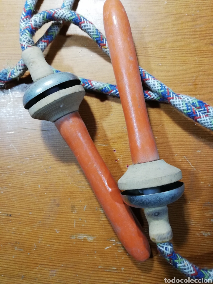 Juegos antiguos: ANTIGUA COMBA, PU&Ntilde;OS DE MADERA Y METAL. - Foto 1