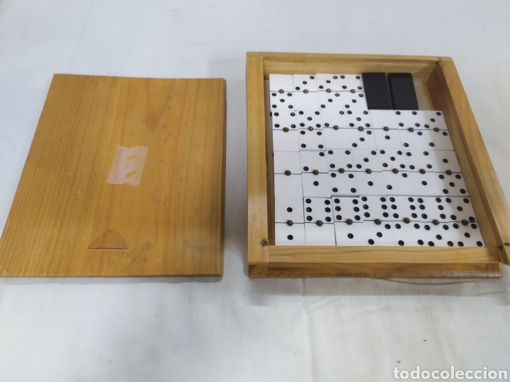 Juegos antiguos: Juego de domin&oacute; con caja de madera - Foto 2