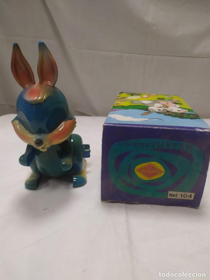 Juegos antiguos: Conejito de juguete de Juypem - Foto 2