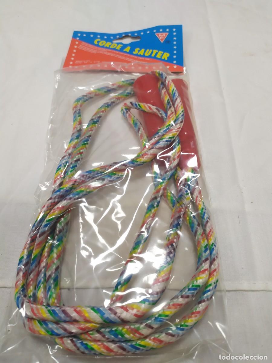 Juegos antiguos: Comba de juguete - Foto 1