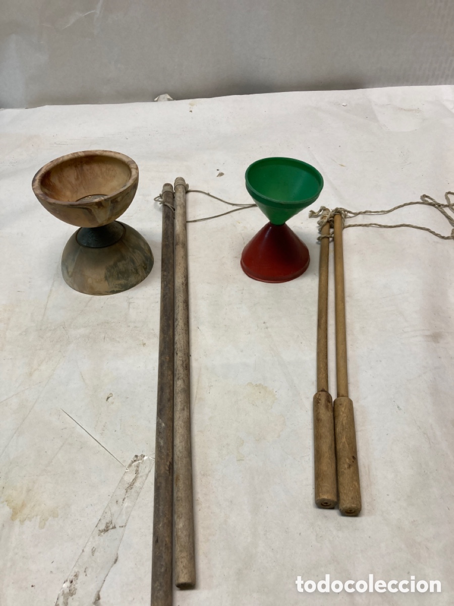 Juegos antiguos: 2 di&aacute;bolos - Foto 1