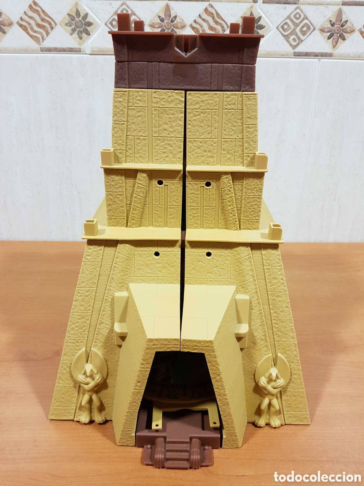 Juegos antiguos: INVIZIMALS TEMPLO DE UBERJACKAL IMC TOYS - Foto 8