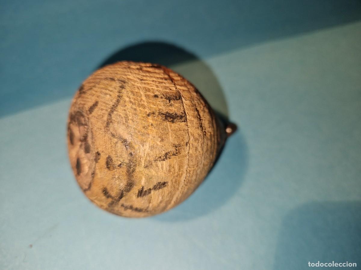 Juegos antiguos: PEONZA DE MADERA - Foto 1