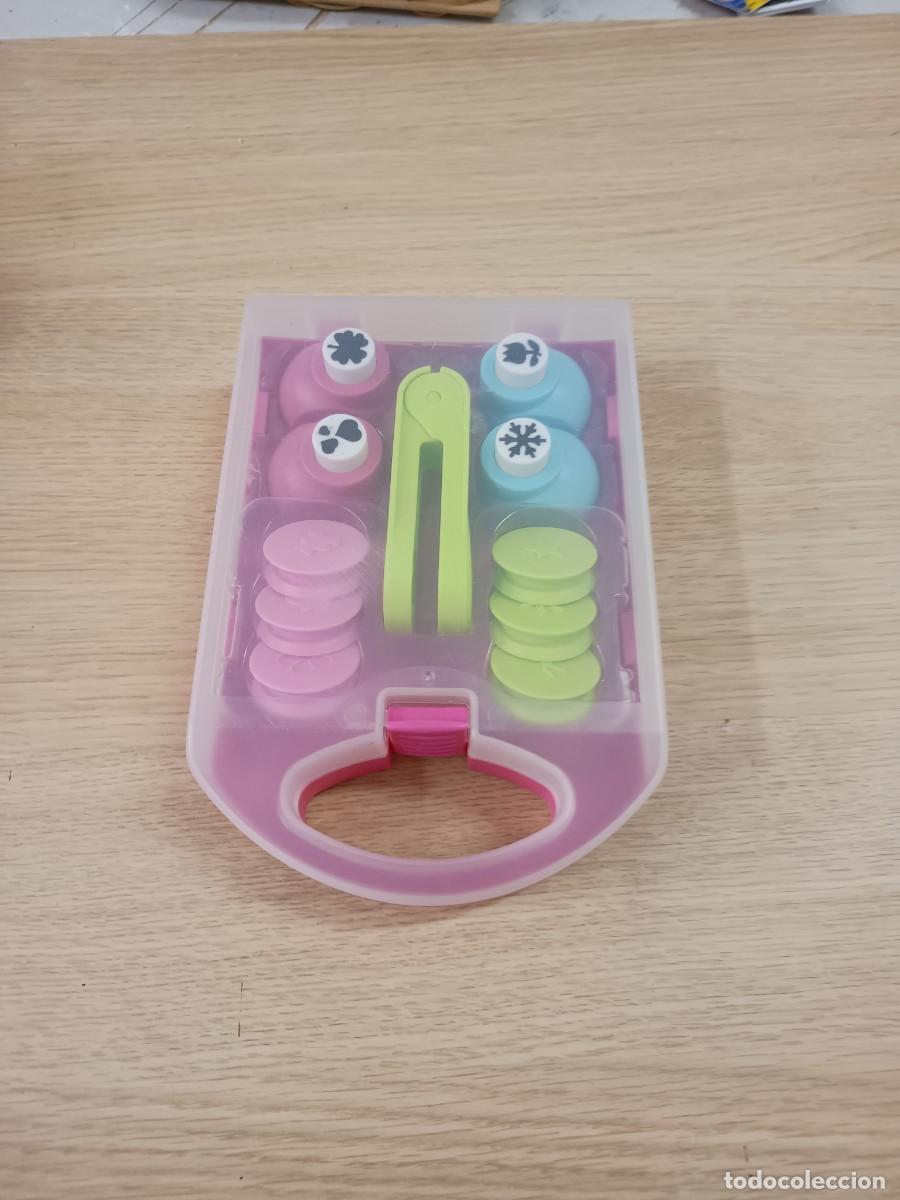 Juegos antiguos: Juego de troquelar y cortar papeles - Foto 1