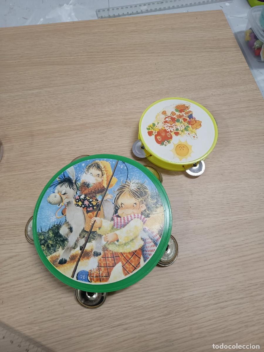 Juegos antiguos: Dos panderetas Juguete - Foto 1