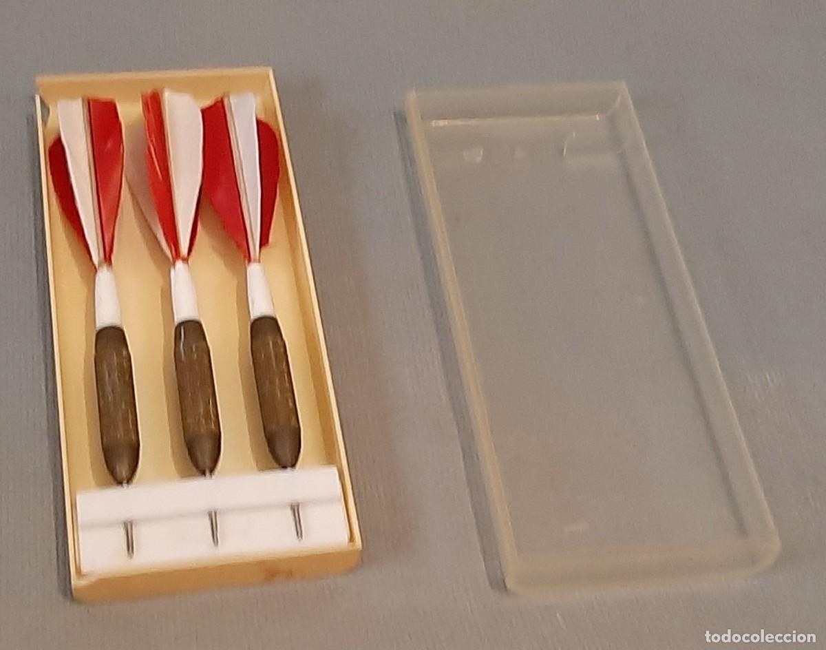 Juegos antiguos: Estuche antiguo de dardos con plumas - Foto 1