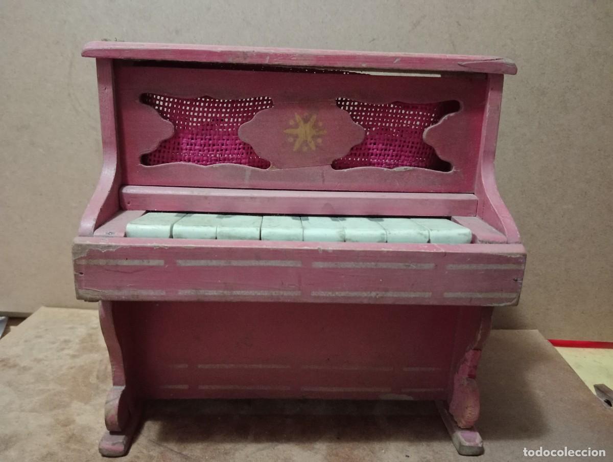 Juegos antiguos: Antiguo piano de juguete en madera - Foto 1