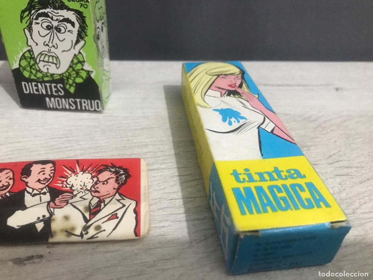 Juegos antiguos: Lote de art&iacute;culos de bromas - Foto 3