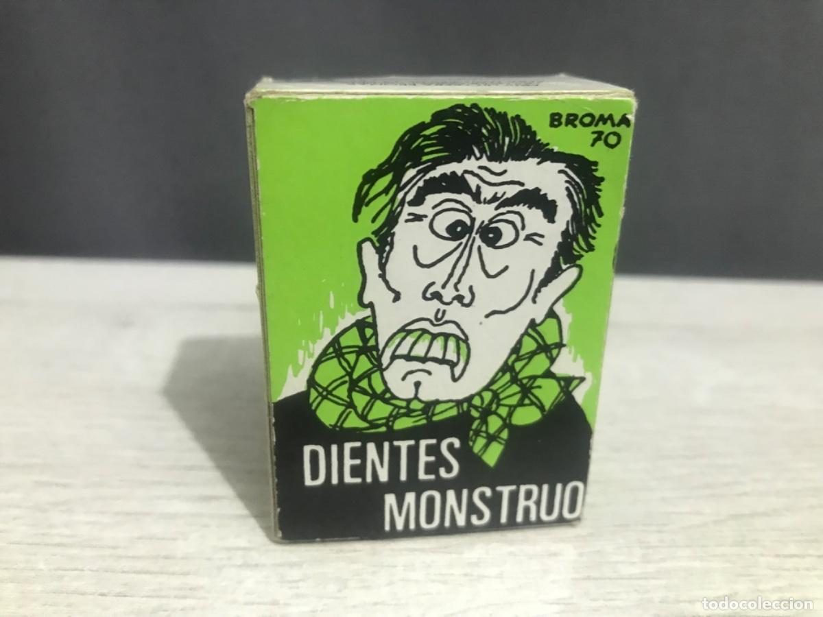 Juegos antiguos: Lote de art&iacute;culos de bromas - Foto 8