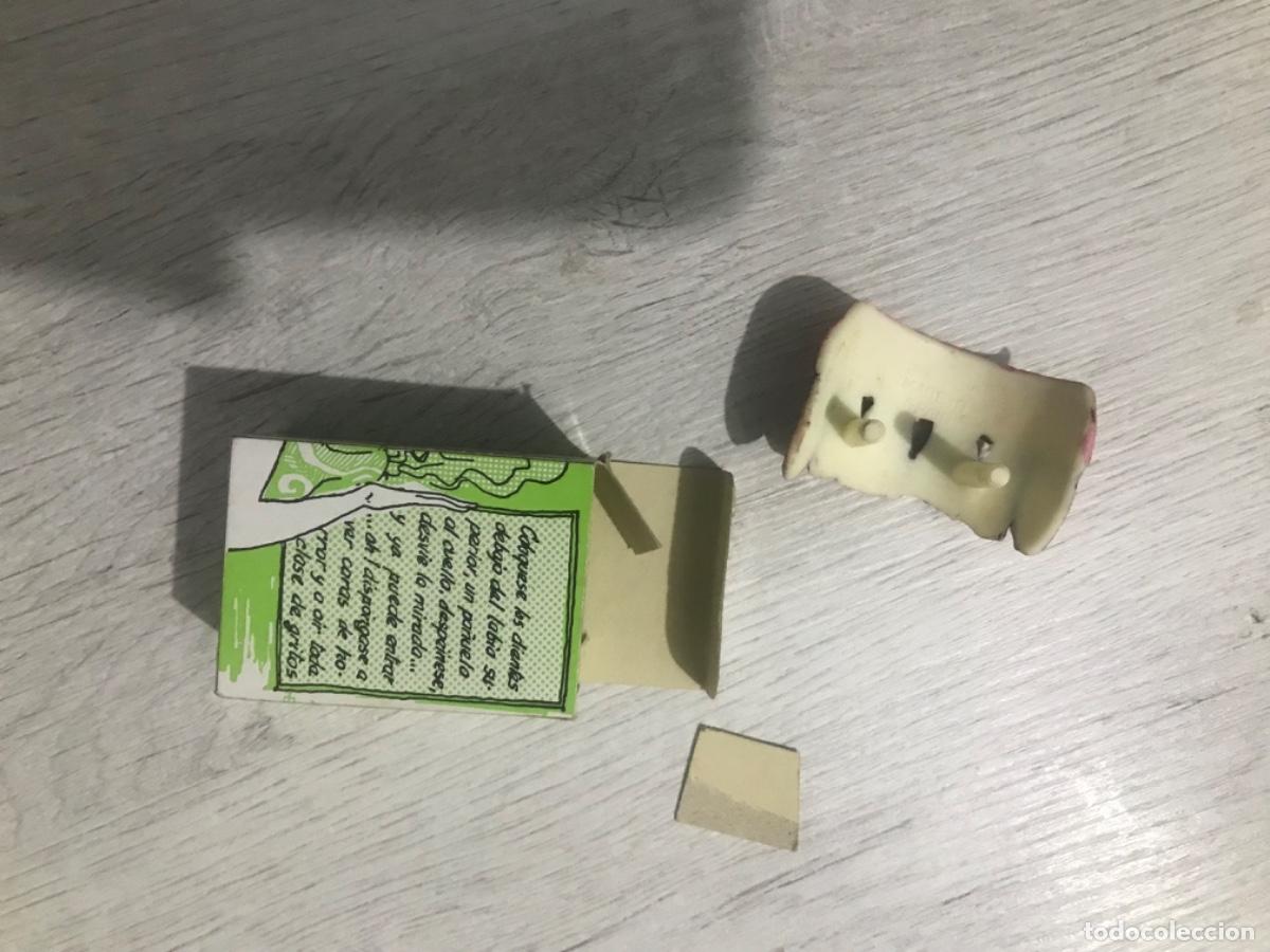 Juegos antiguos: Lote de art&iacute;culos de bromas - Foto 11