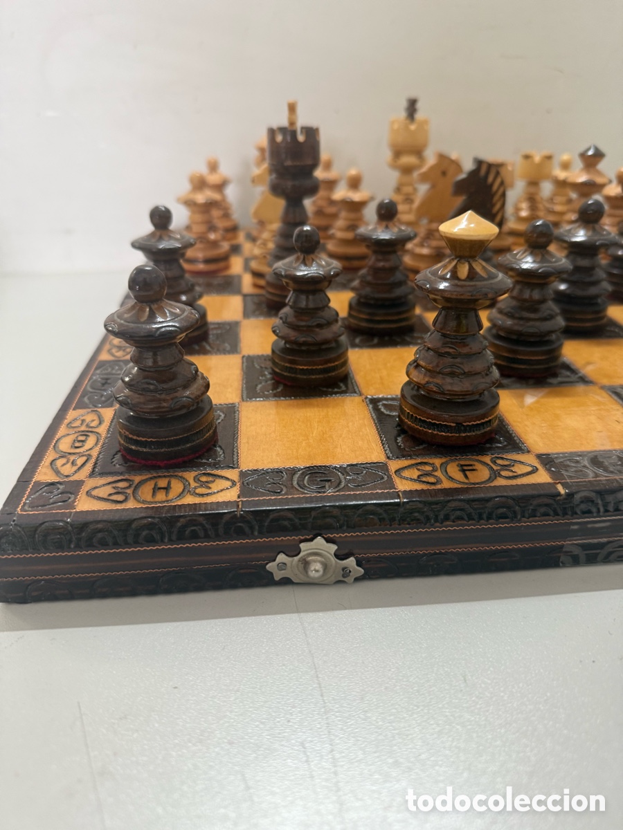 Juegos antiguos: Antiguo ajedrez, hecho a mano madera - Foto 2
