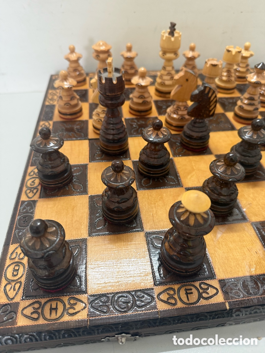 Juegos antiguos: Antiguo ajedrez, hecho a mano madera - Foto 3