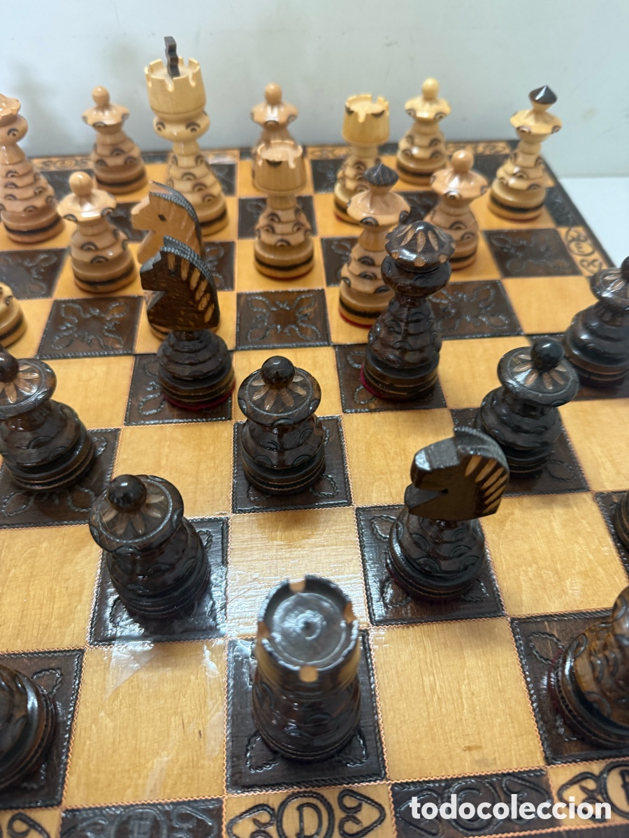 Juegos antiguos: Antiguo ajedrez, hecho a mano madera - Foto 4