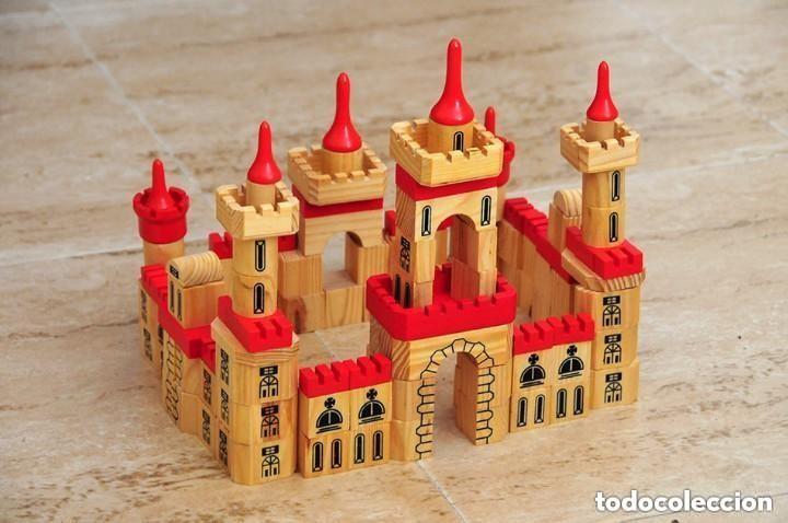 Juegos antiguos: Antiguo castillo para construccion de madera en piezas - Foto 1
