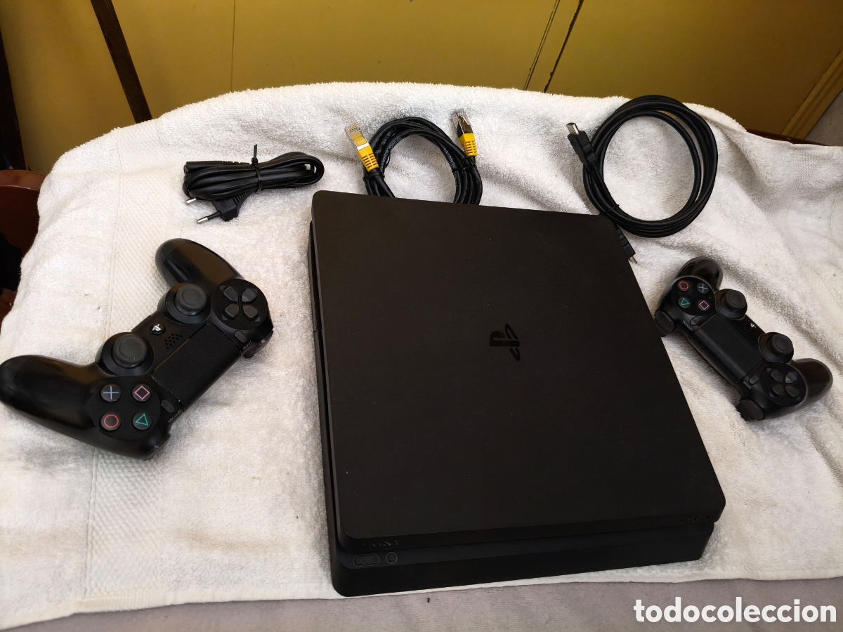 Juegos antiguos: Ps4 con cables mandos y varios juegos - Foto 1