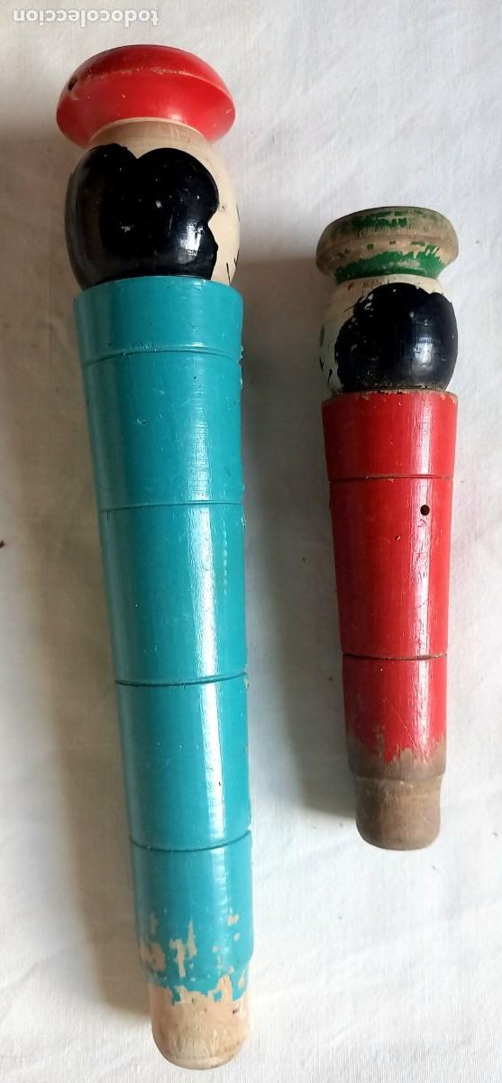 Juegos antiguos: Dos flautas madera con cara de payaso. Con deterioros -fta- - Foto 3